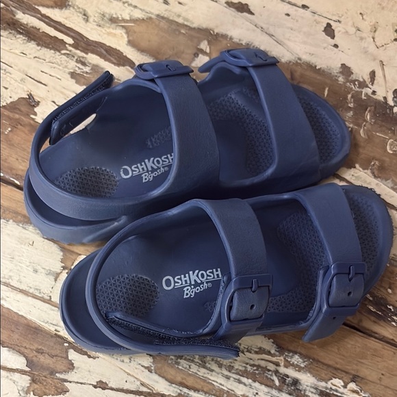 OshKosh B'gosh Blue Sandals with Arch Support and Waterproof Design - Picture 3 of 6